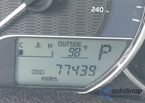 2014 Toyota Corolla Le Eco Plus z USA, uszkodzony, nr VIN 2T1BPRHE5EC058532